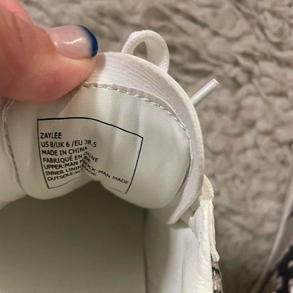 NWOT Just Fab Snakeskin with Stars - Picture 4 of 5